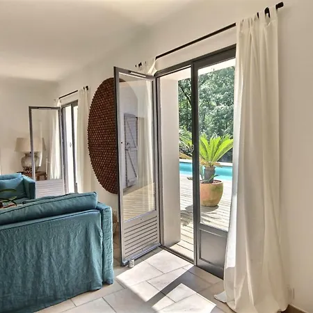 Casa *